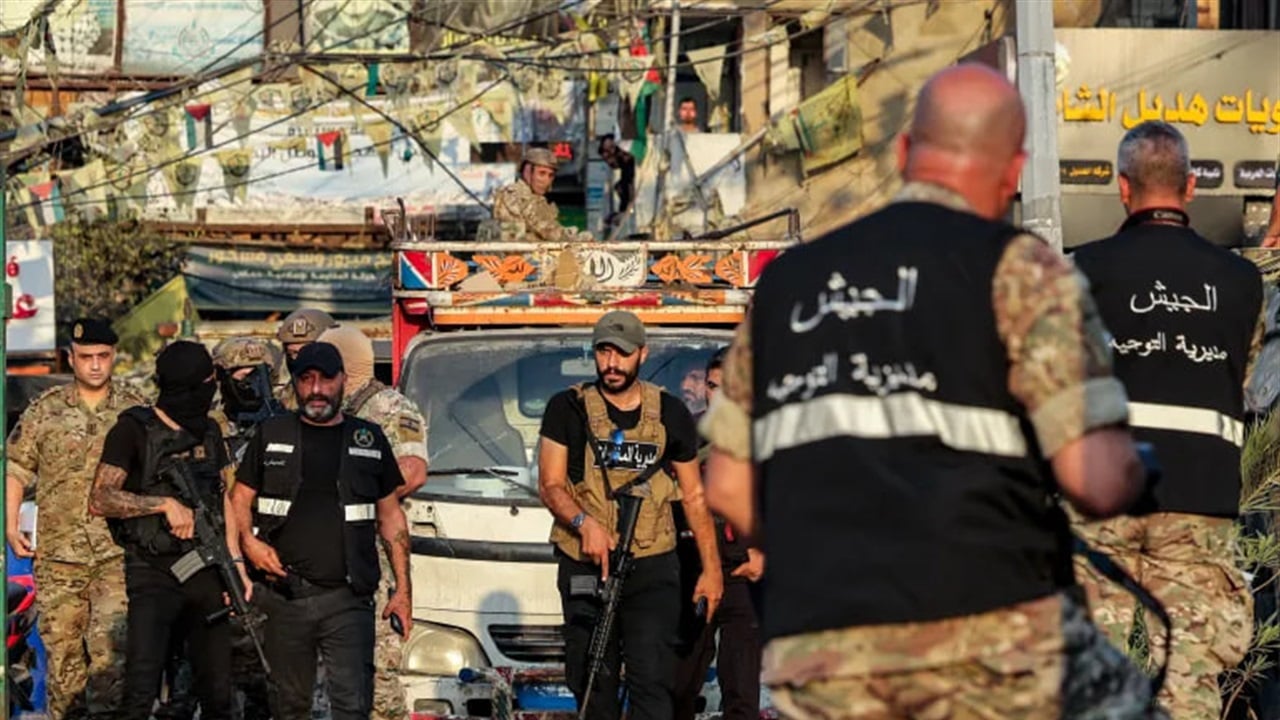 فصائل فلسطينية تنفي بدء تسليم سلاح المخيمات في لبنان