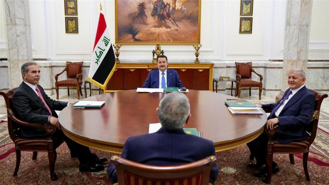 رئيس الجمهورية يخاطب رئيسي الوزراء والقضاء الاعلى بشأن وثيقة ضمانات اجراء انتخابات نزيهة