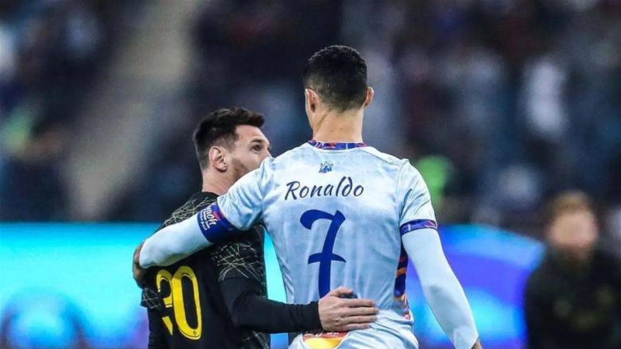 من الأفضل رونالدو أم ميسي؟ الذكاء الاصطناعي يجيب