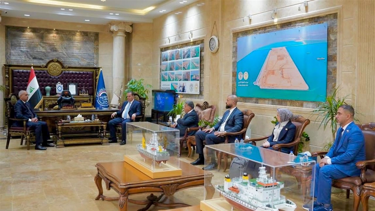وزارة النفط تعلن تحقيق تقدم كبير في تطوير الأرصفة النفطية والغازية بالمونائ الجنوبية