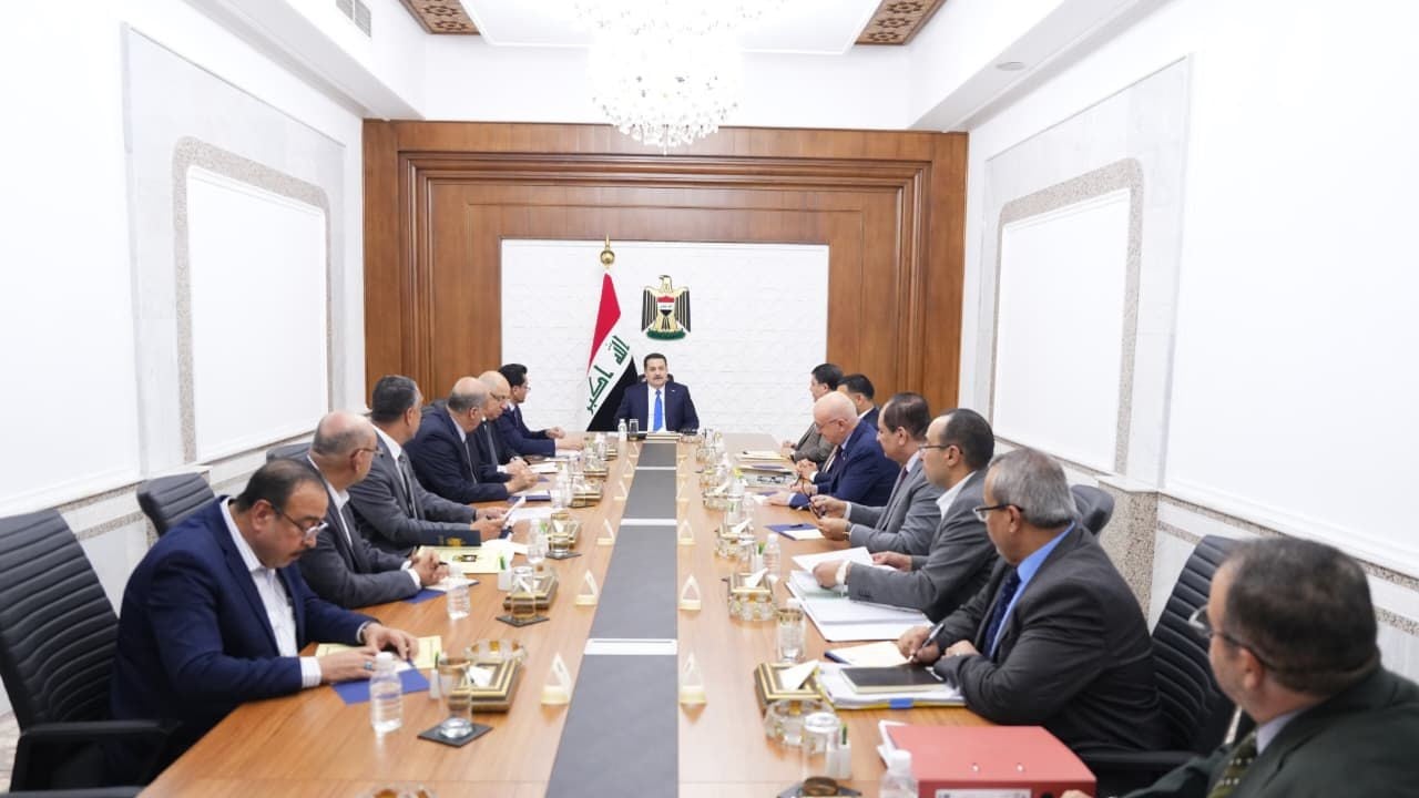 رئيس الوزراء يوجه بشان مشروع خط سكك حديد كربلاء- النجف