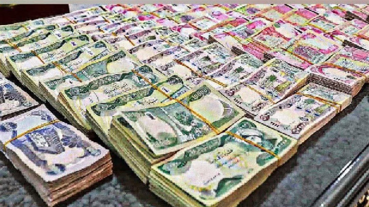 واسط.. الاطاحة بثلاثة متهمين بحوزتهم 125 مليون دينار مزورة