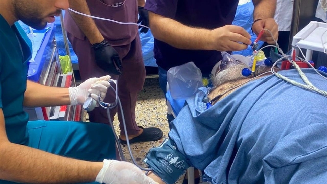 فريق طبي في النجف يعيد الحياة لمريض بعد 15 دقيقة من توقف القلب