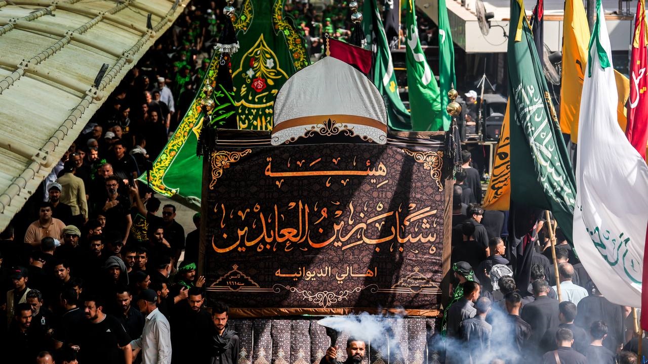 الآلاف يحيون ذكرى استشهاد الإمام العسكري عليه السلام في سامراء (صور)