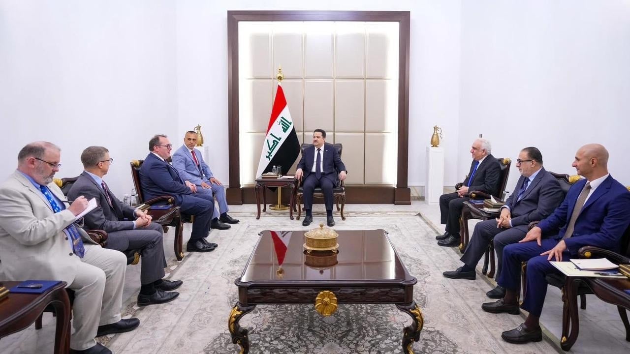 السفارة الأميركية تعلق على لقاء رئيس الوزراء بالقائم بالأعمال
