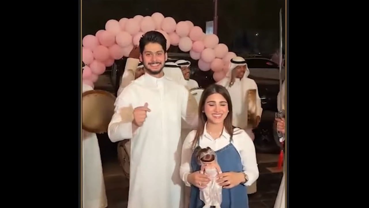 قطع الشارع فرحا بـ&quot;حمل&quot; زوجته.. اجراءات قانونية بحق المدعو &quot;يوسف مازن&quot;