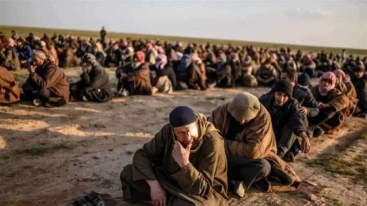العراق يتسلم 47 فرنسيا من سوريا لمحاكمتهم