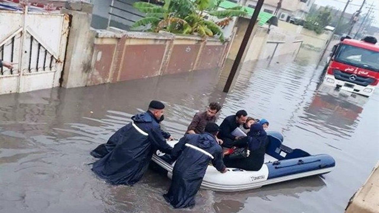 الدفاع المدني تجهز زوارق إنقاذ تحسباً لفيضانات الشتاء