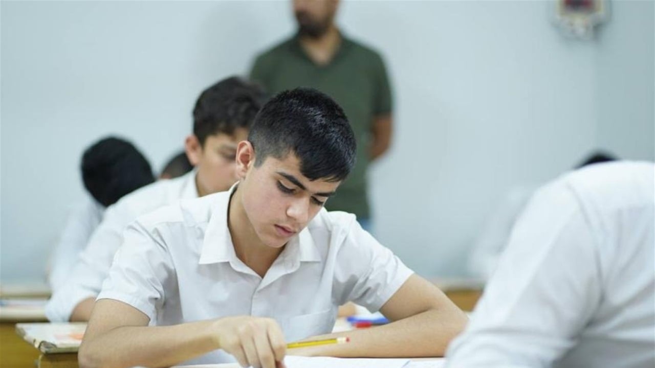 التربية تسمح للطلبة المتغيبين عن درس أو درسين بأداء امتحانات الدور الثاني بعد نهايتها