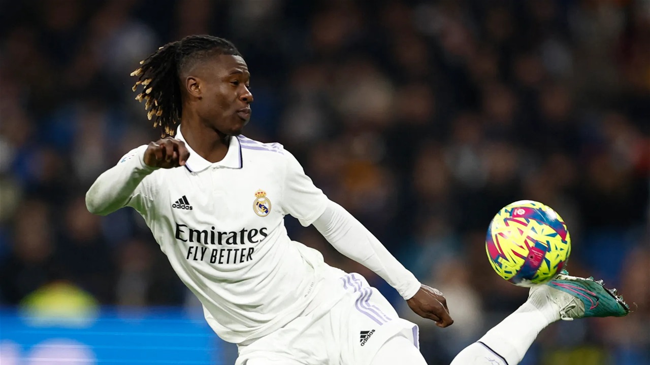 بهذا الشرط.. ريال مدريد يوافق على رحيل كامافينغا  