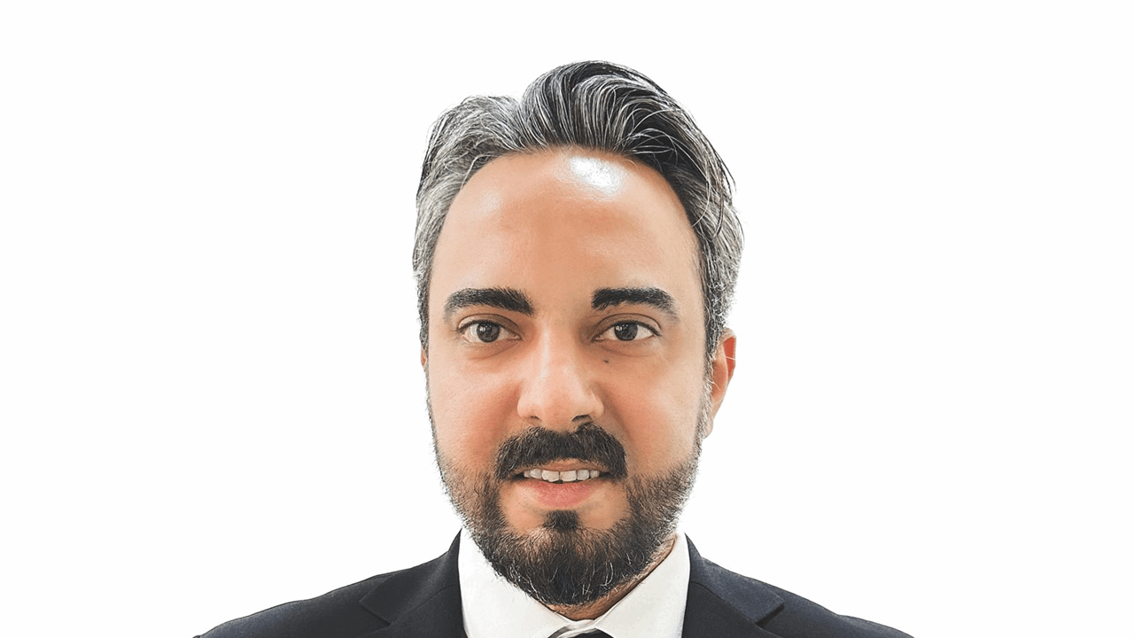 &quot;مخترع معتمد&quot;.. أستاذ بجامعة كركوك يحصل على لقب أكاديمي دولي 