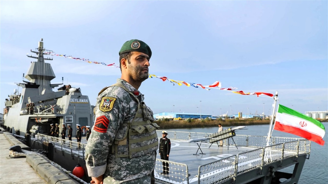 بعد دخولها حيز التنفيذ.. إيران تعلن &quot;عدم اعترافها&quot; بالعقوبات الأممية وتهدد من يلتزم بها