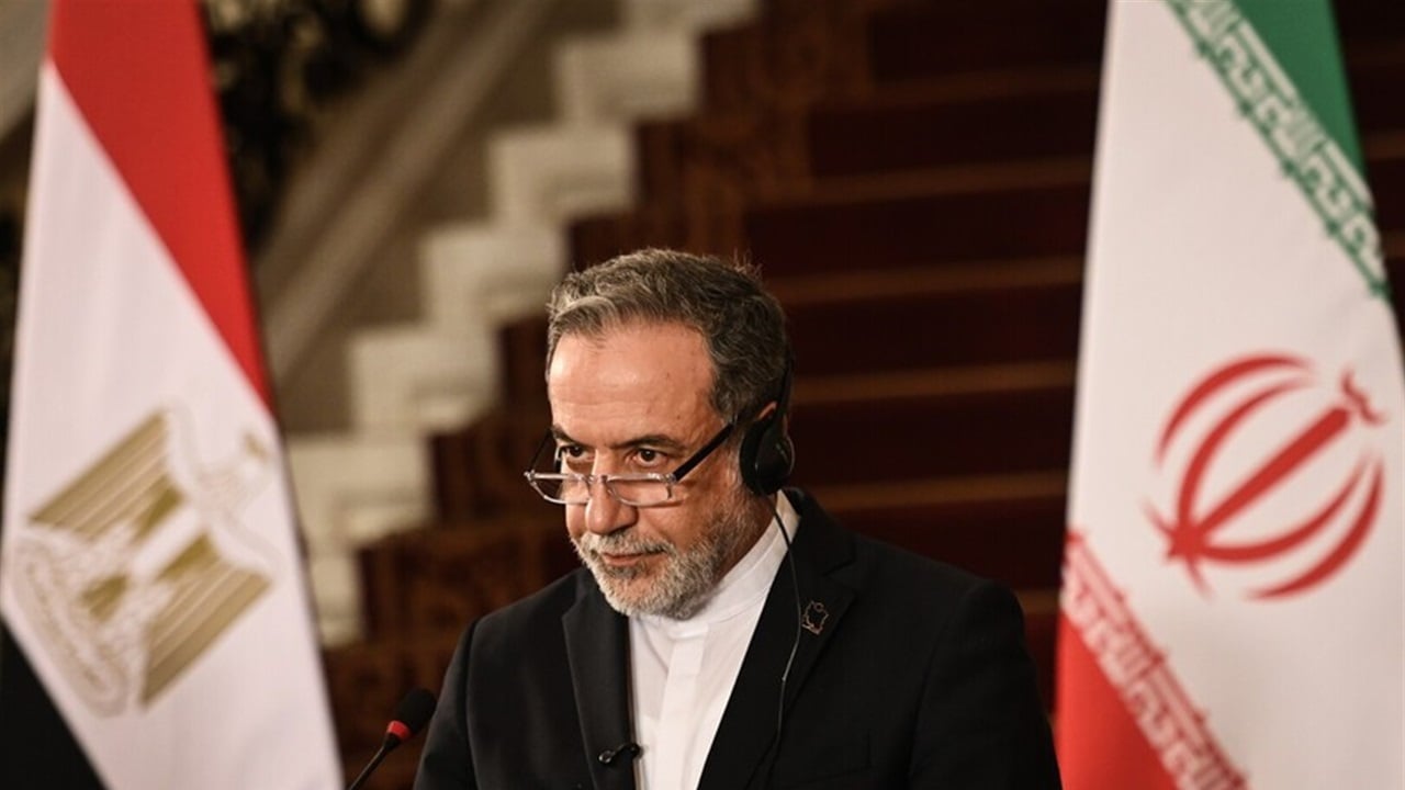 إيران تؤكد: سنواصل الدفاع بحزم عن حقوقنا ومصالحنا