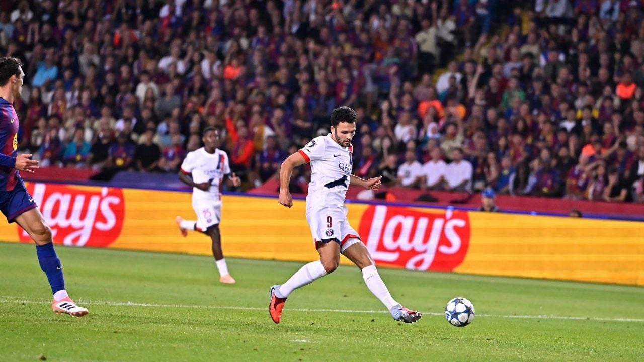 هل تعرض برشلونة لظلم تحكيمي أمام باريس؟