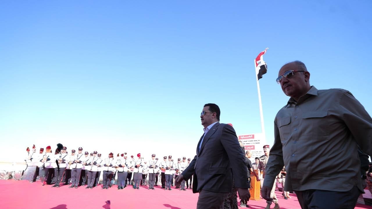 السوداني يحضر تمريناً تعبوياً عسكرياً في الأنبار (صور)
