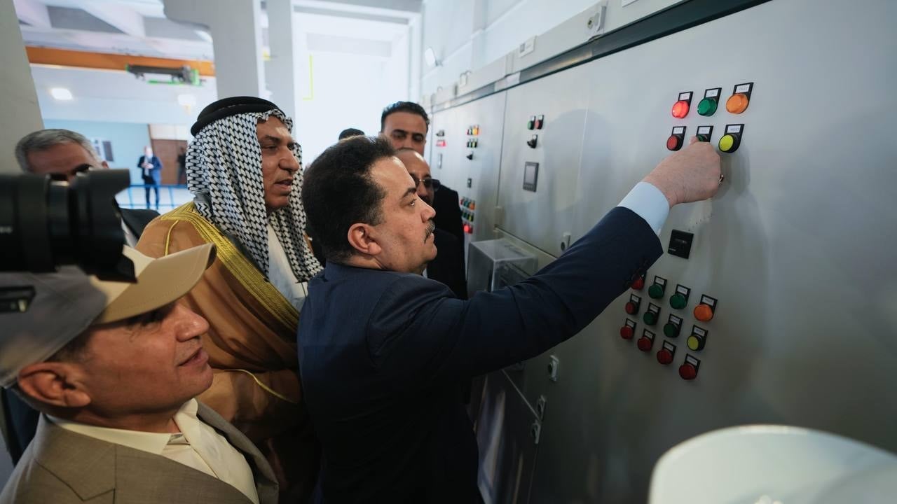 رئيس الوزراء يفتتح مشروع ماء الزهور المركزي شمالي بغداد