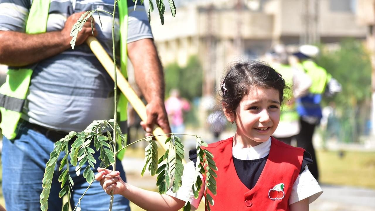 أمانة بغداد تزرع 32 ألف شجرة بأول أسبوع من حملة التشجير الكبرى