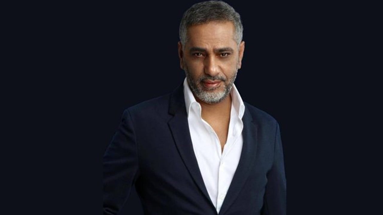 بعد تسليمه نفسه.. ما مصير فضل شاكر القانوني ؟ 