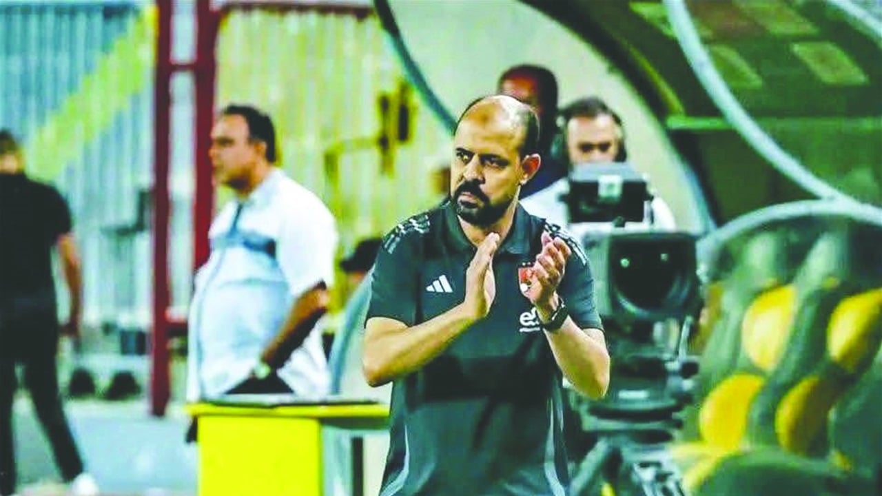 الزوراء يحسم ملف مدربه الجديد.. عماد النحاس في الطريق إلى بغداد