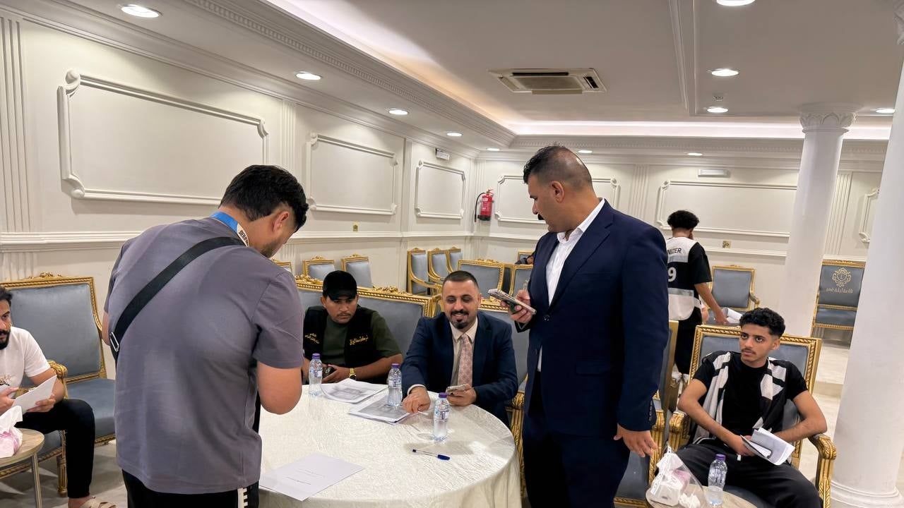 مشاهد من توزيع تذاكر مباراة العراق والسعودية &quot;مجاناً&quot;