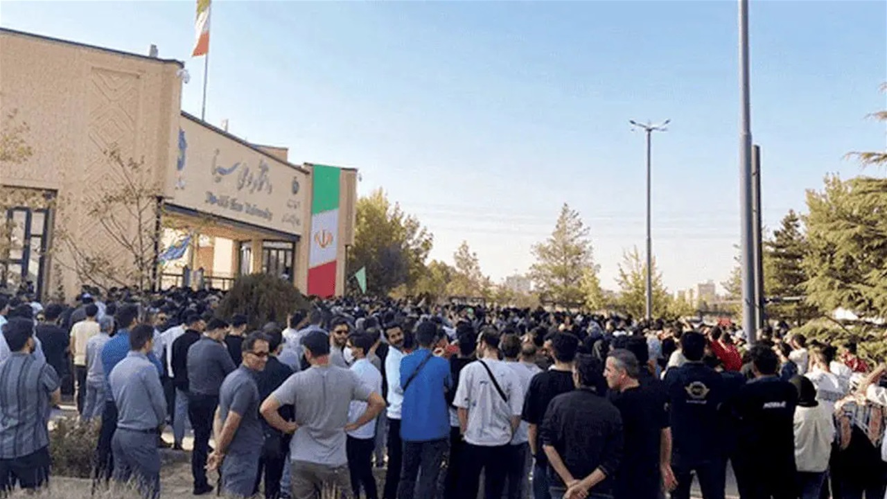 مهددون ولا يخرجون ليلا.. الطلاب العراقيون في ايران &quot;خائفون&quot; والمتهم بـ&quot;التحرش&quot; يكشف القصة