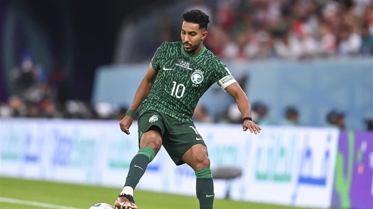 سالم الدوسري يتوج بجائزة أفضل لاعب في آسيا