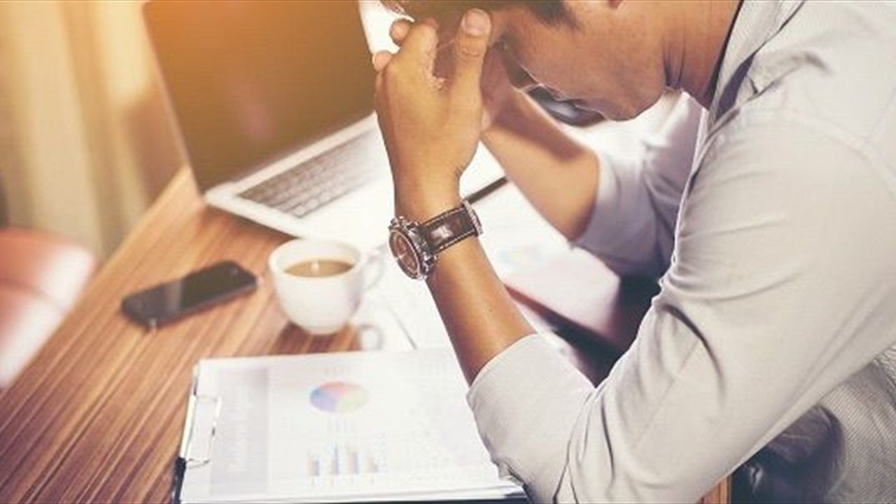 12 إشارة صامتة يخبرك بها جسدك لإنقاذ حياتك.. لا تتجاهلها! 
