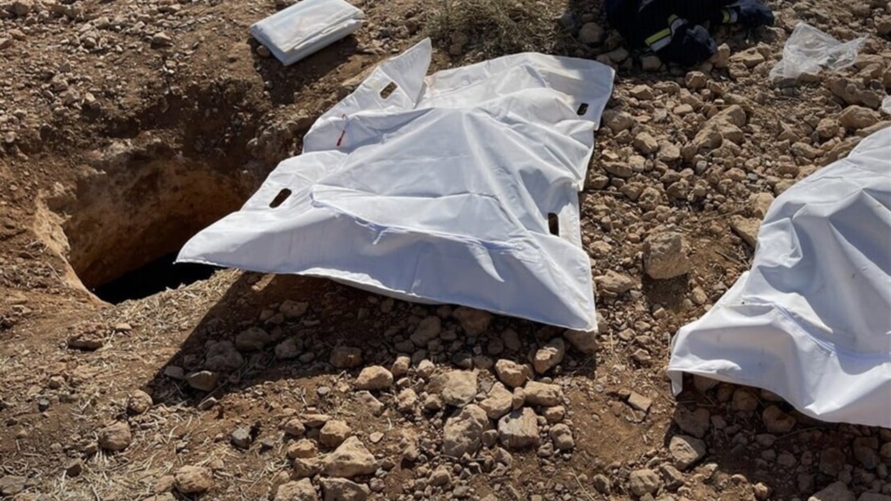 اكتشاف مقبرة جماعية شرقي دوما السورية.. ضحاياها قتلوا عراة