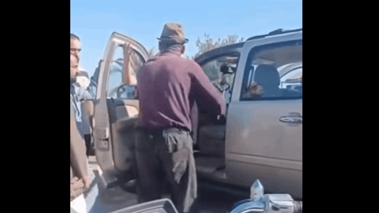 بعد انتشار فيديو الاعتداء على عراقيين.. سوريا تعلّق: إشكال فردي عُولج فوراً