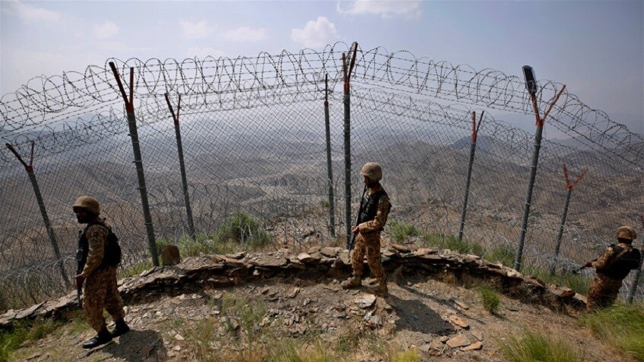 أفغانستان وباكستان توافقان على تمديد وقف إطلاق النار