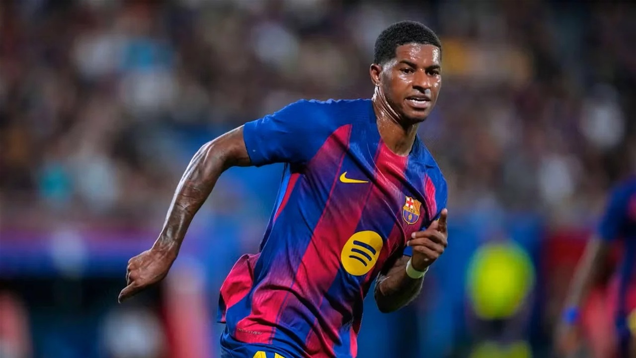 حتى 2030.. تفاصيل عقد راشفورد الجديد مع برشلونة