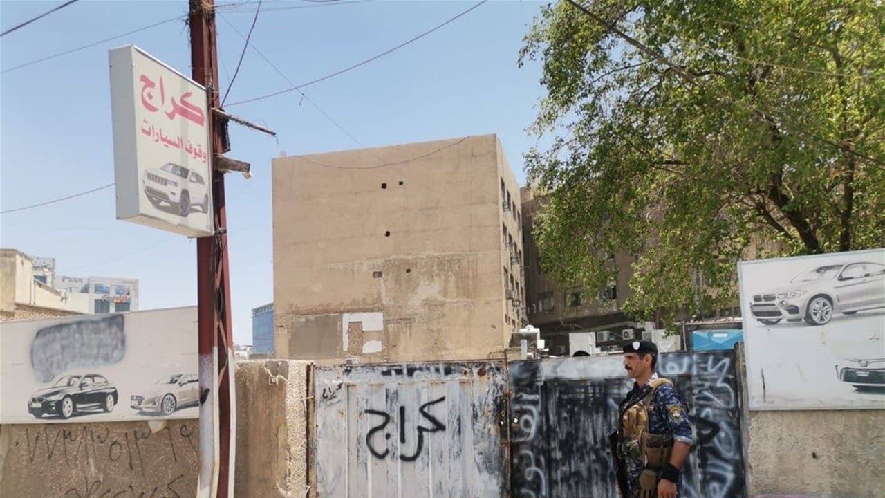 عمليات بغداد تغلق 16 ساحة لوقوف العجلات وتعتقل مخالفين