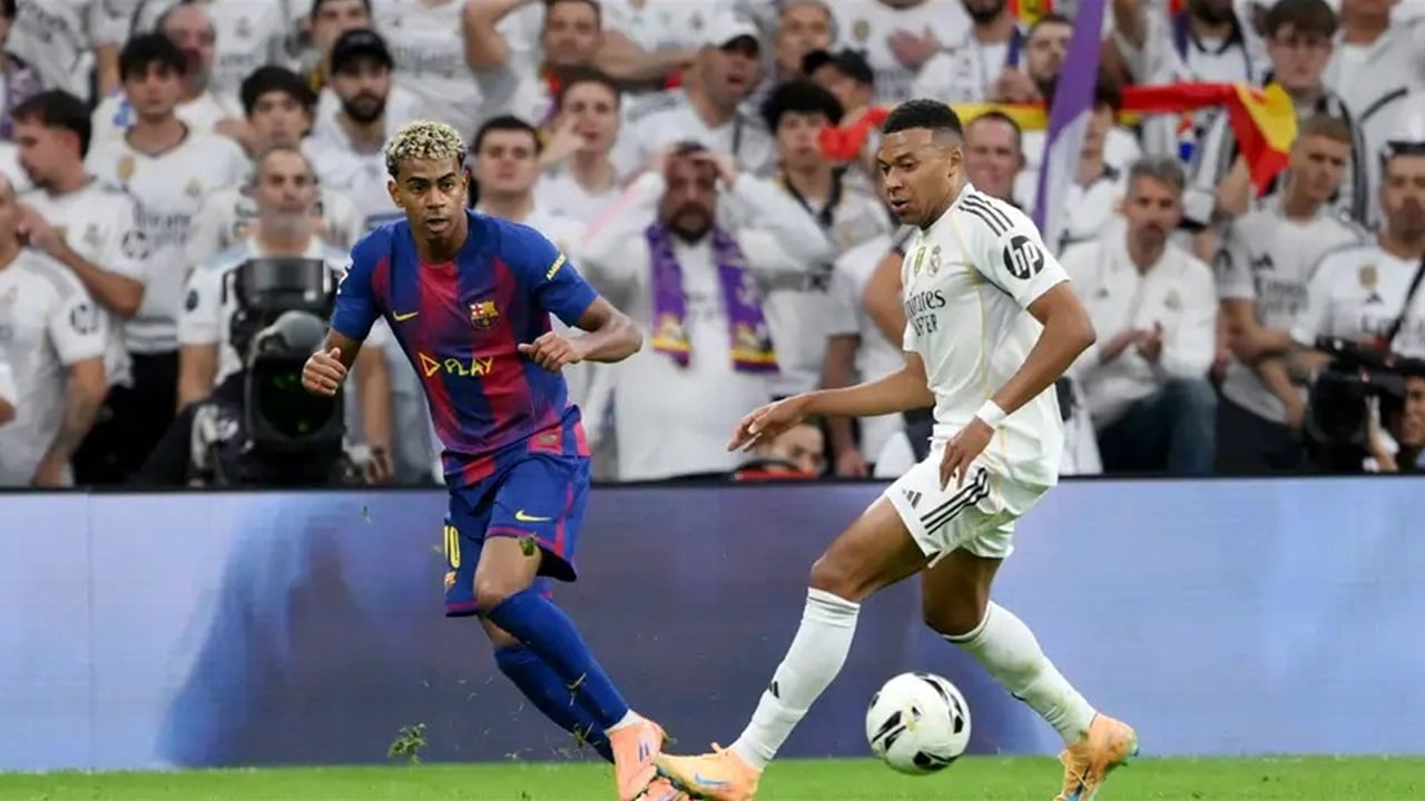 تواجد عربي.. ديمبلي ومبابي ويامال في تشكيل عام 2025