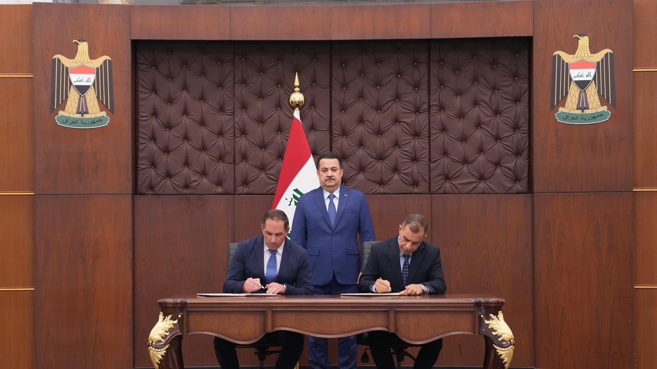 السوداني يرعى مراسم توقيع إحالة العطاء إلى الشركات الفائزة بتأهيل مطار بغداد