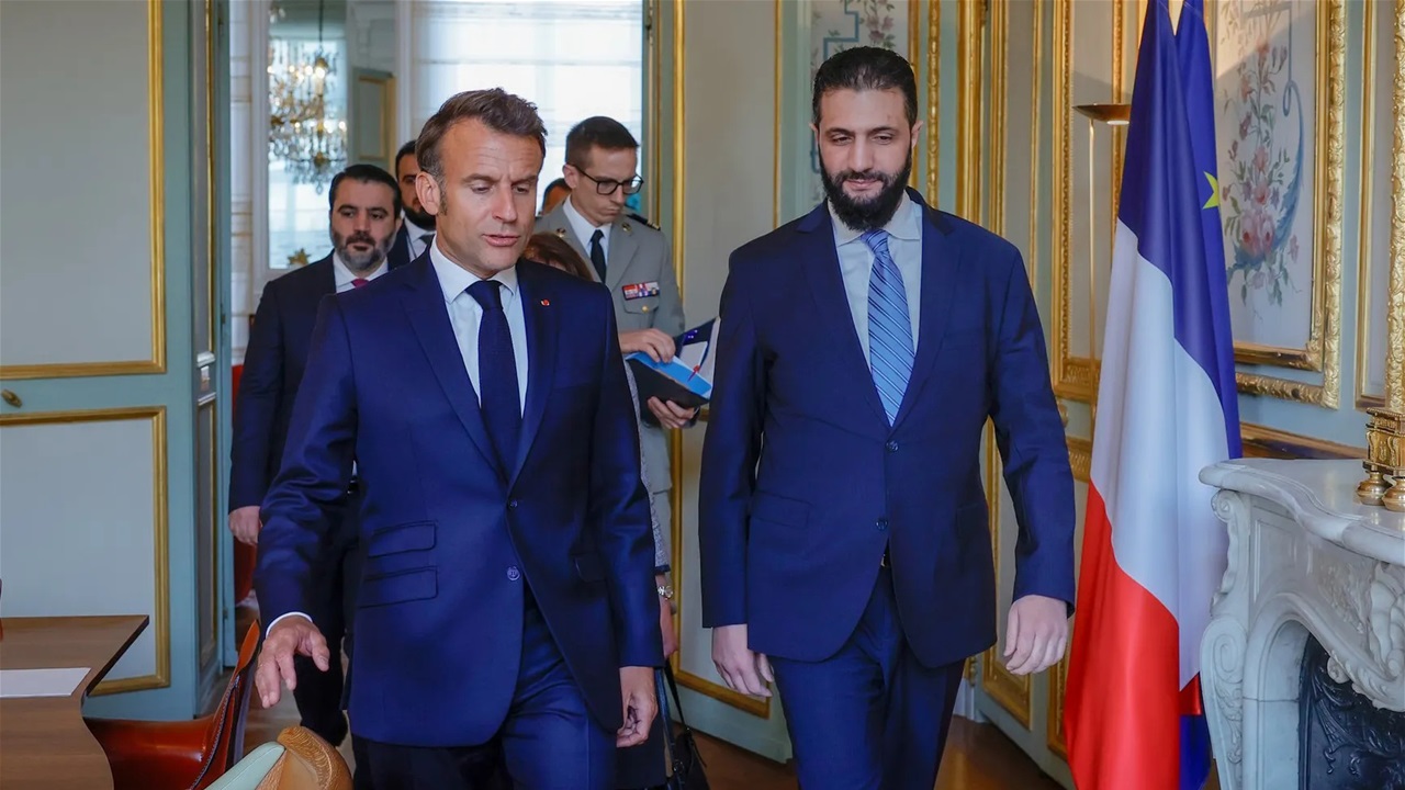 الرئيس الفرنسي يدعو الشرع للانضمام إلى تحالف محاربة &quot;داعش&quot;