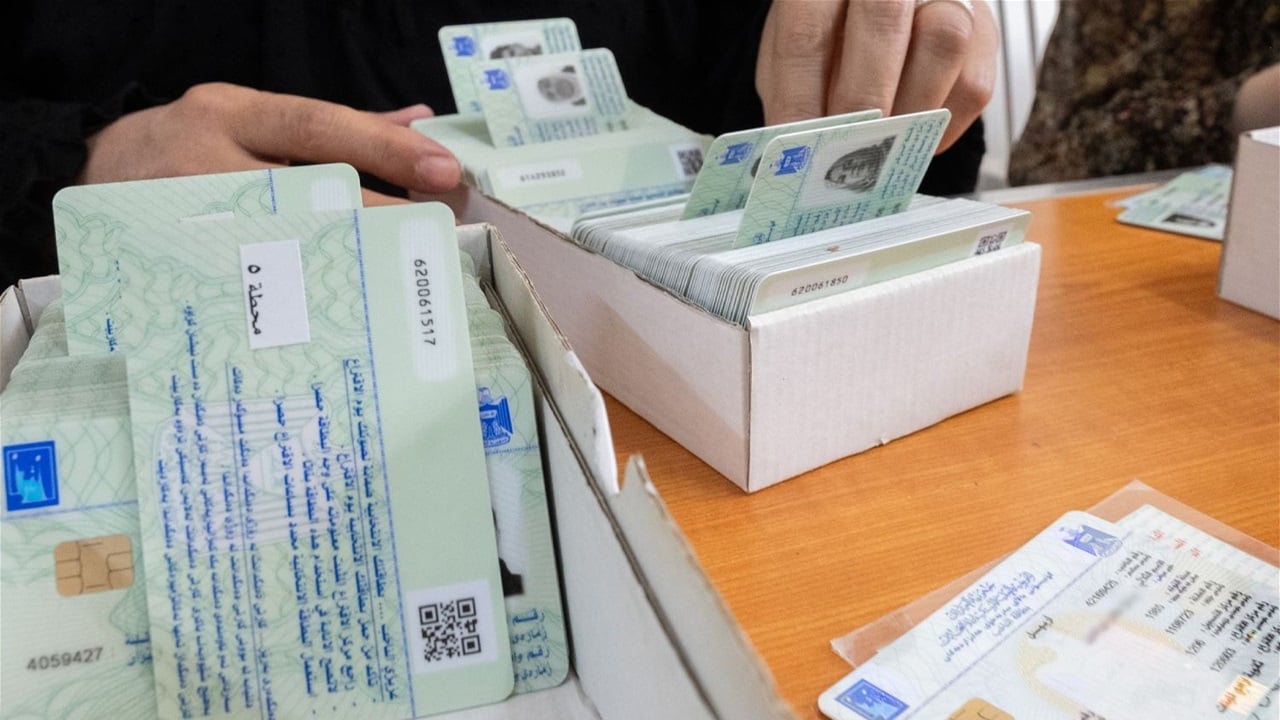 فارق ضخم بين الاقتراعين.. استلام البطاقات 83% في 2025 مقارنة بـ13% في 2021.. كيف ستكون نسبة المشاركة؟