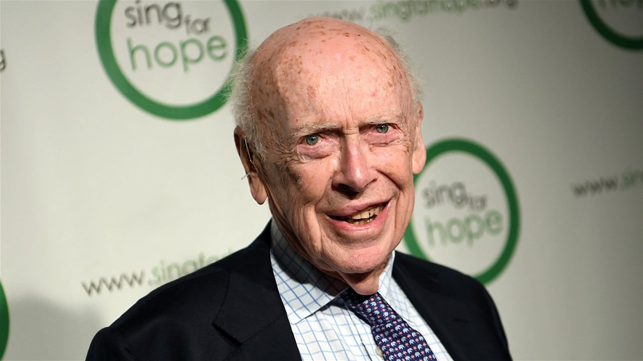 وفاة جيمس واتسون.. العالم الذي فكّ شيفرة الحمض النووي