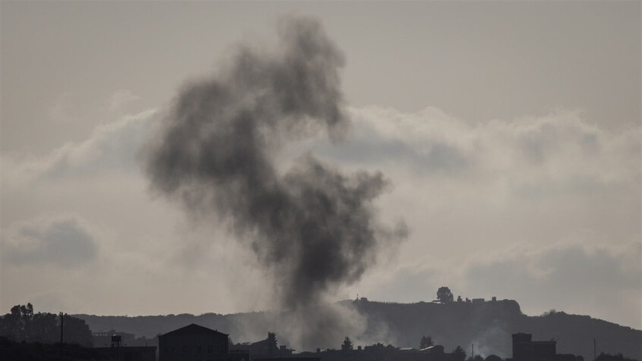 إسرائيل تعلن استهداف عنصراً في حزب الله جنوب لبنان