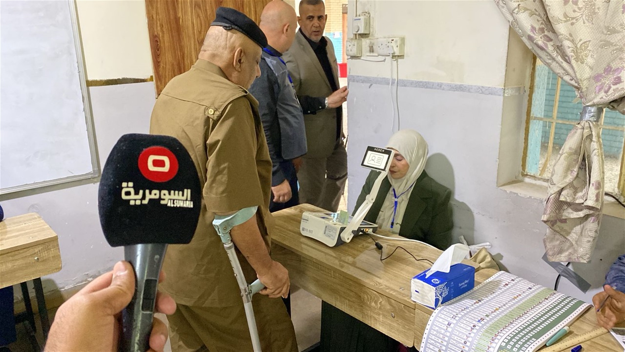 بالصور.. مراكز الاقتراع الخاص تستقبل الناخبين من افراد القوات الامنية