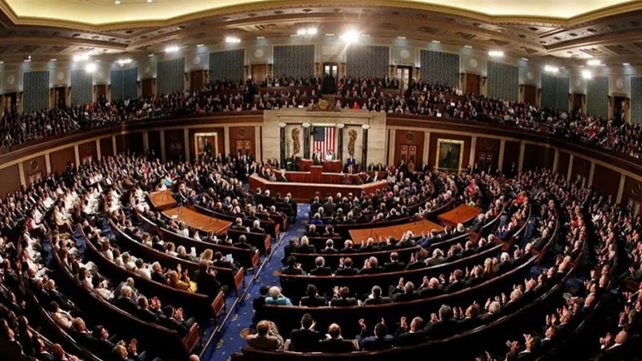 مجلس الشيوخ يصوت على &quot;دفعة انفاق&quot; لانهاء أطول اغلاق حكومي بالتاريخ الأمريكي