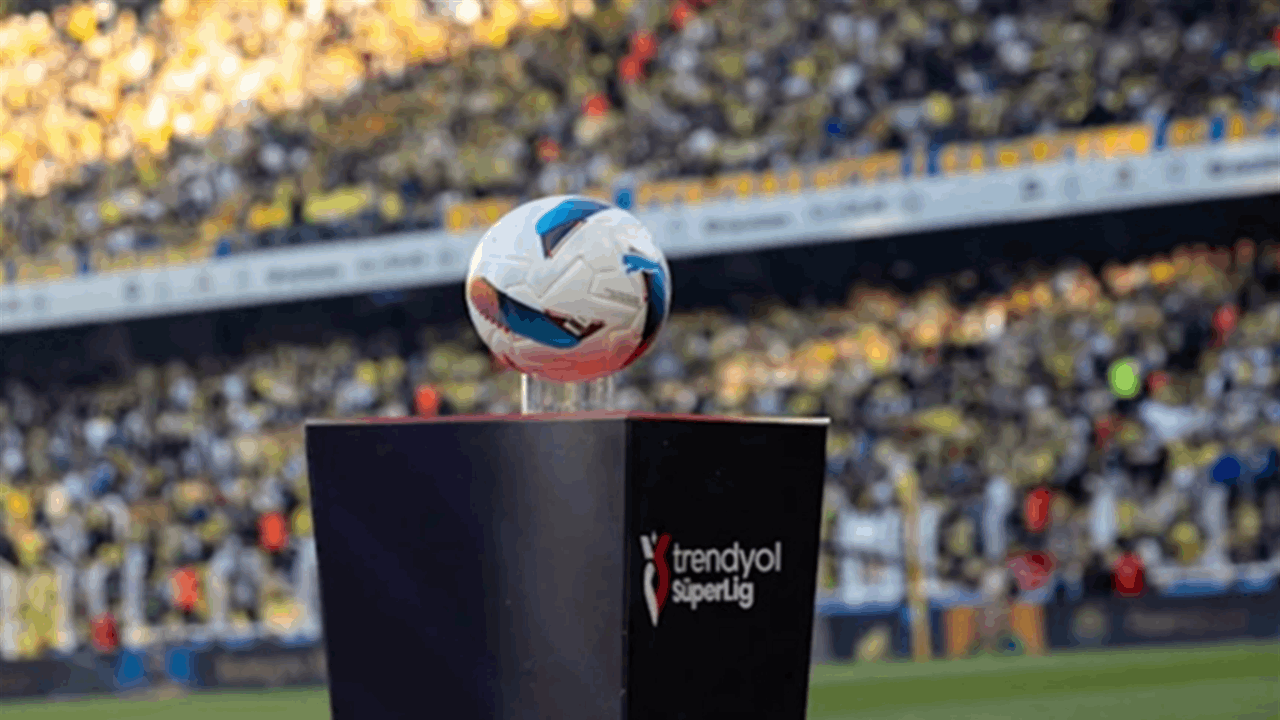 تركيا.. فضيحة &quot;مراهنات&quot; تتسبب بإيقاف 102 من لاعبي كرة القدم 