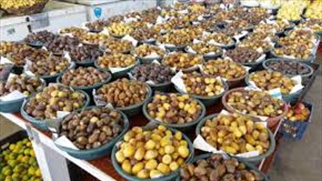 رغم كونه رابع أكبر مُنتج عالميا... العراق أحد كبار مستوردي التمور من ايران