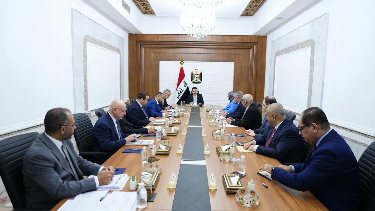 السوداني يترأس اجتماعاً بشأن تعظيم الإيرادات.. تركيز على رفع الطاقة التصديرية للمنتجات النفطية