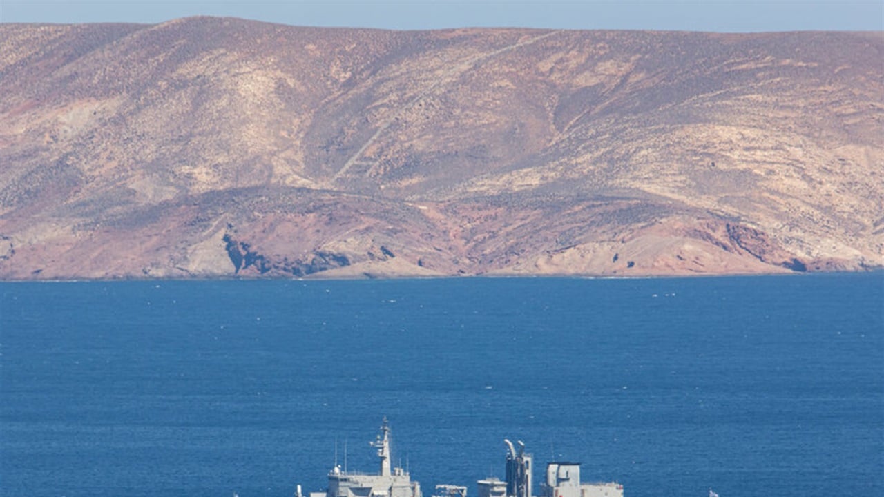 بعد 5 أيام من احتجازها في الخليج.. إيران تفرج عن ناقلة نفط