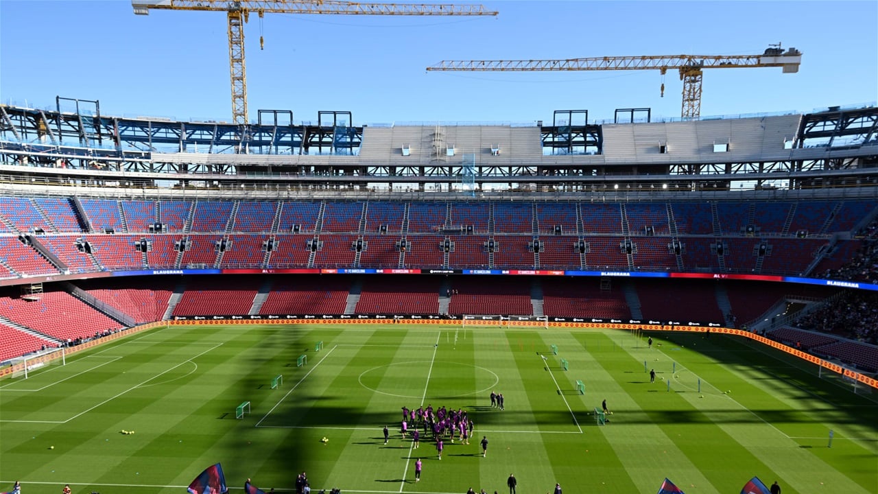 برشلونة ينجح في الحصول على موافقة أوروبية للعودة الى كامب نو