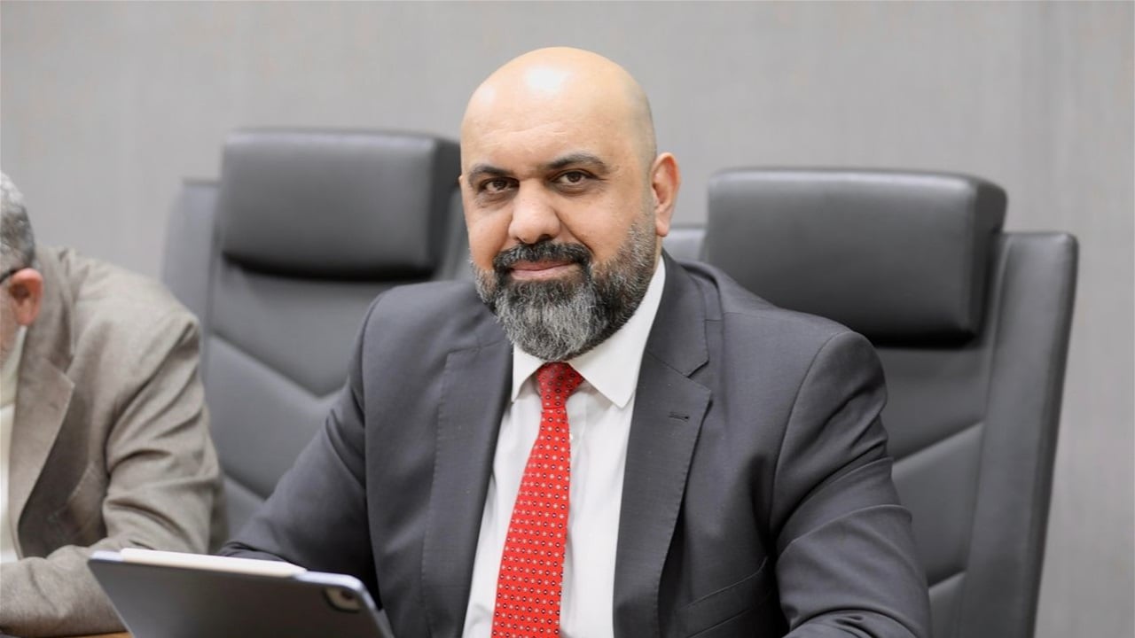 أمر ولائي بإيقاف إنهاء تكليف هشام الركابي من عضوية مجلس أمناء هيئة الإعلام والاتصالات