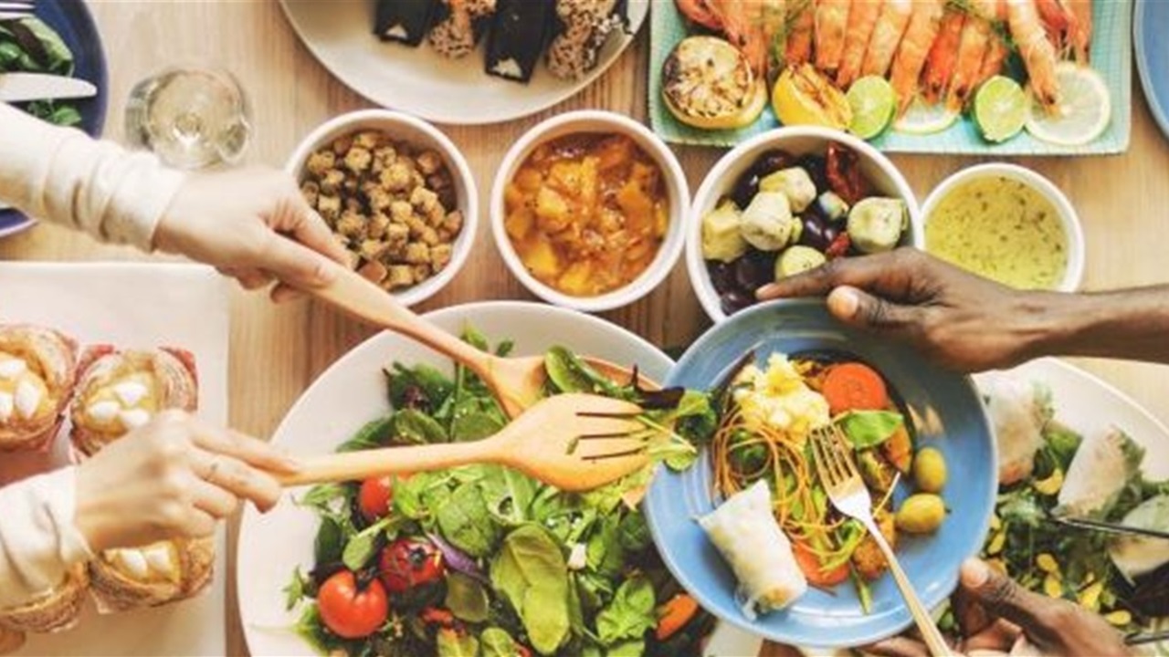 إليكم الوقت المناسب لتناول العشاء في الشتاء