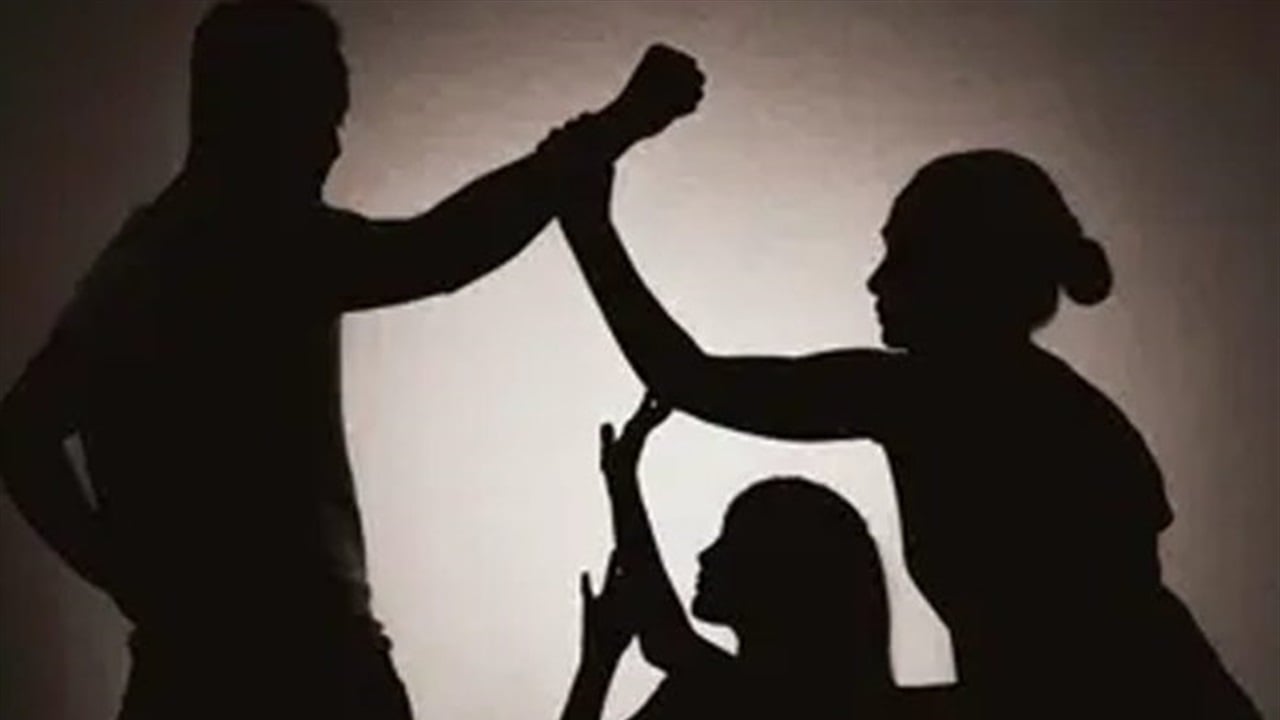 طرد من المنزل وتعنيف جسدي.. العراق يسجل نحو 200 حالة عنف ضد الرجال