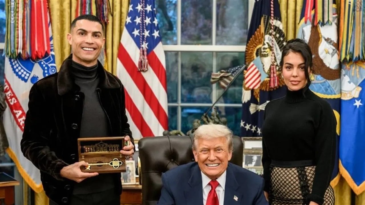 ما هي هدية ترامب إلى رونالدو؟