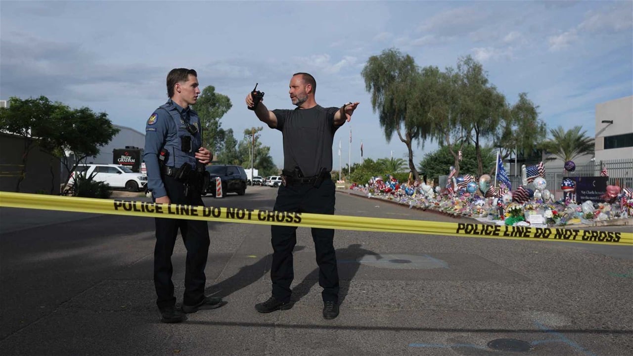 قتل طفلين ورجلاً ثم أنهى حياته